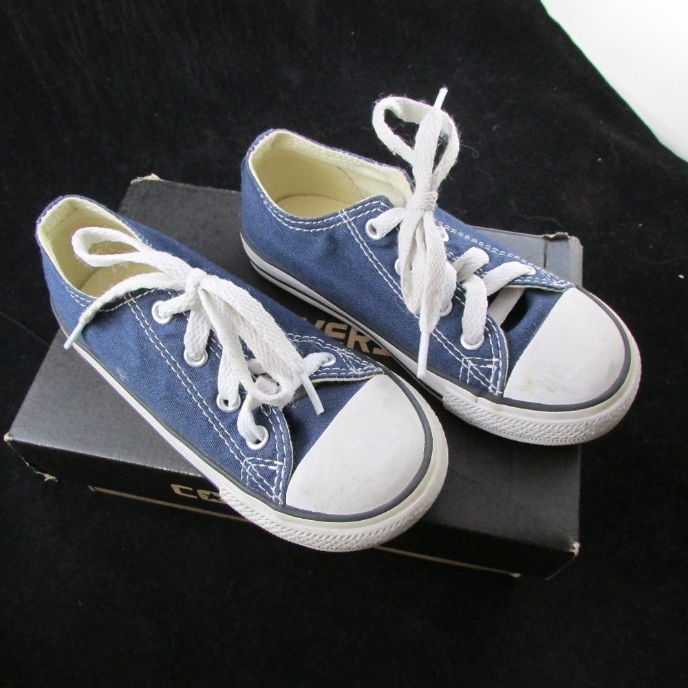 Size 9 Child's Converse